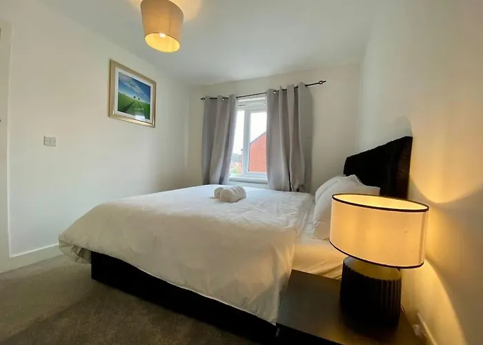 Uniquejoe Properties - 3 Bedroom