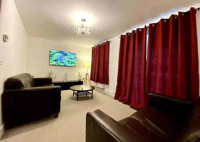 Uniquejoe Properties - 3 Bedroom
